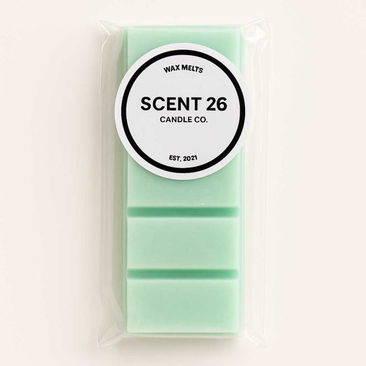 45g Frosted Eucalyptus wax melt snap bar with 5 refreshing rectangular sections, cool mint-green colour with icy white swirls, fragranced with crisp eucalyptus, frosted pine, and a hint of sweet winter mint